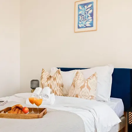 Bnbnova - Eiffel Tower & Champ De Mars - Sleeps 4 * Paris
