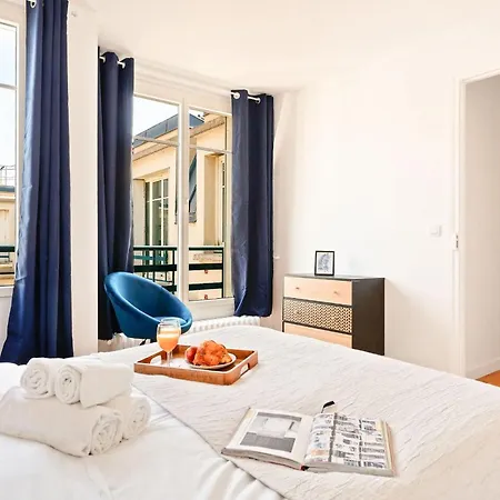 Bnbnova - Eiffel Tower & Champ De Mars - Sleeps 4