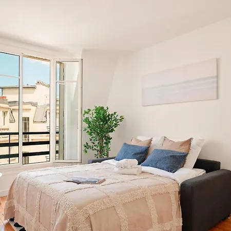 Bnbnova - Eiffel Tower & Champ De Mars - Sleeps 4 Appartement